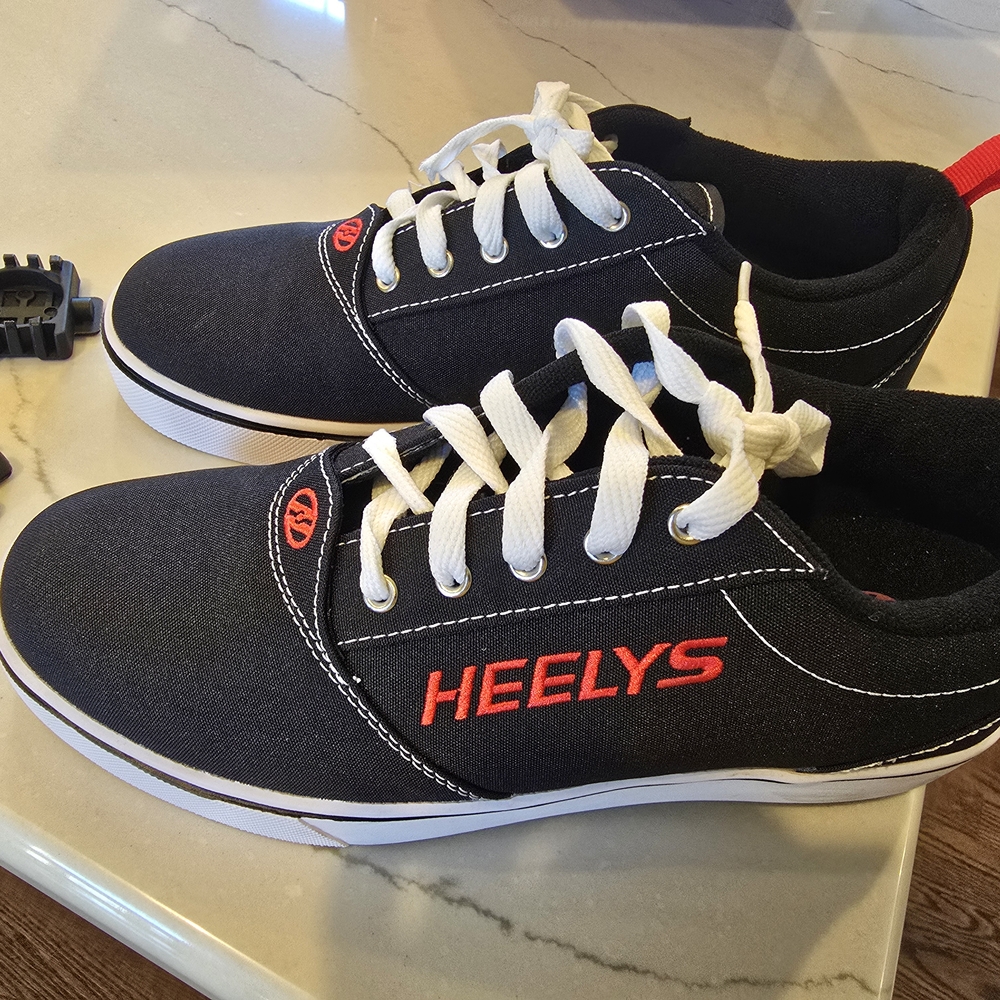 Heelys Black and White Skate Shoes